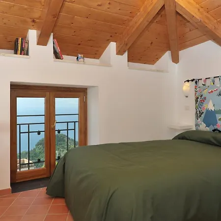 ベッド・アンド・ブレックファスト カサ ファルコーネ B＆b