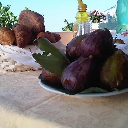 ベッド・アンド・ブレックファスト カサ ファルコーネ B＆b